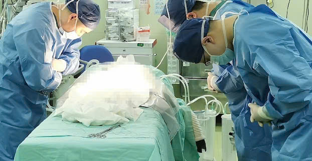 Bé 5 tuổi q:ua đ:ời vì UT g:an giai đoạn cuối: Bác sĩ khẩn thiết kêu gọi bố mẹ không cho con ăn 5 thứ này nữa Bé 5 tuổi q:ua đ:ời vì UT g:an giai đoạn cuối: Bác sĩ khẩn thiết kêu gọi bố mẹ không cho con ăn 5 thứ này nữa