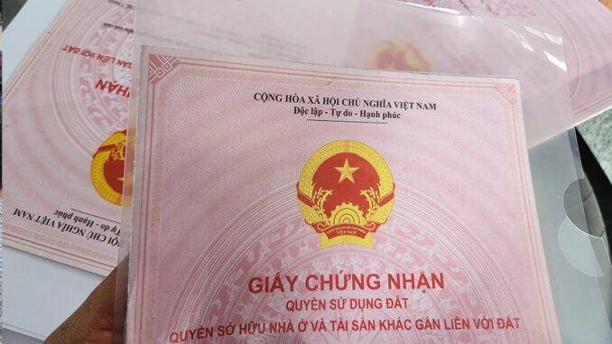 Từ 2025, người dân bị xử phạt nặng nếu không hoàn tất việc sang tên sổ đỏ? Từ 2025, người dân bị xử phạt nặng nếu không hoàn tất việc sang tên sổ đỏ?