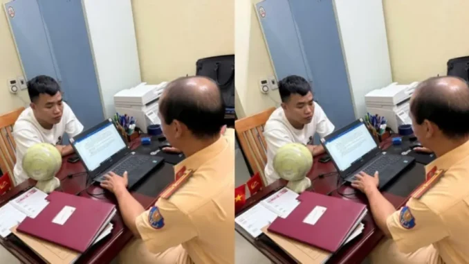 Xác định người đàn ông để cháu bé cầm vô lăng ô tô Xác định người đàn ông để cháu bé cầm vô lăng ô tô