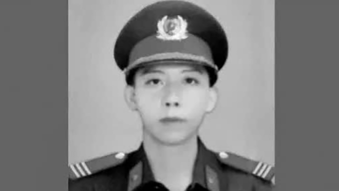 Cấp bằng 'Tổ quốc ghi công' cho chiến sĩ cảnh sát hy sinh khi bắt tội phạm Cấp bằng 'Tổ quốc ghi công' cho chiến sĩ cảnh sát hy sinh khi bắt tội phạm