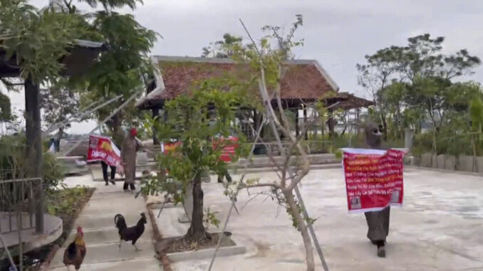 Người dân tố mất 4 căn nhà, trăm tỷ vì đường dây ‘xuất khẩu cô dâu’ Người dân tố mất 4 căn nhà, trăm tỷ vì đường dây ‘xuất khẩu cô dâu’