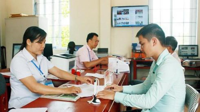 Đã có chế độ mới về tiền lương, phụ cấp sau khi sáp nhập xã của cán bộ xã: Nhiều người đang kh::óc nấc…khi biết số tiền sẽ được nhận hàng tháng Đã có chế độ mới về tiền lương, phụ cấp sau khi sáp nhập xã của cán bộ xã: Nhiều người đang kh::óc nấc…khi biết số tiền sẽ được nhận hàng tháng