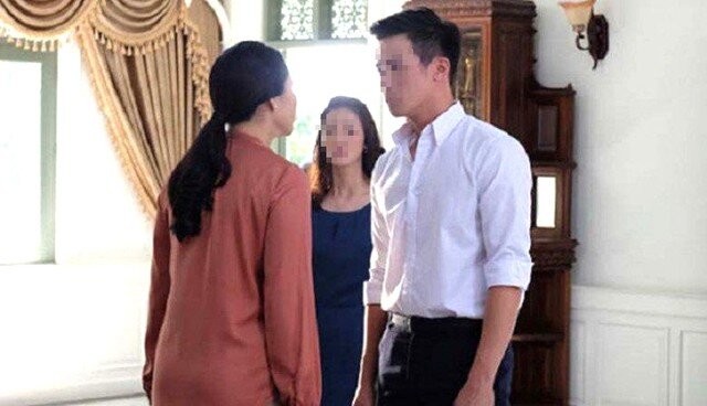 Mẹ vợ vừa đi vừa khóc: “Gọi nhà nội lên mà chăm cháu” rồi bỏ về, con rể mở tủ lạnh thì hiểu lý doVừa đi làm về tới cửa tôi đã thấy tiếng khóc rấm rức của mẹ vợ. Bà từ trong nhà lao ra cửa không thèm nhìn tôi, vừa khóc vừa nói “loại ăn cháo đá bát”. Mẹ vợ vừa đi vừa khóc: “Gọi nhà nội lên mà chăm cháu” rồi bỏ về, con rể mở tủ lạnh thì hiểu lý doVừa đi làm về tới cửa tôi đã thấy tiếng khóc rấm rức của mẹ vợ. Bà từ trong nhà lao ra cửa không thèm nhìn tôi, vừa khóc vừa nói “loại ăn cháo đá bát”.