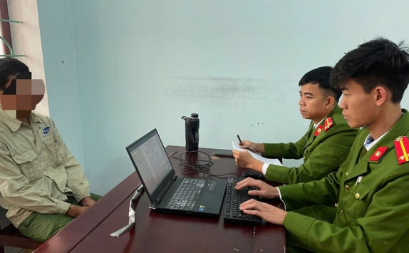 V;ụ b::ao;han::h d::a;ma::n vợ và con nhỏ bên mâm cơm: Người chồng nói gì về nguyê:n nhâ;n?