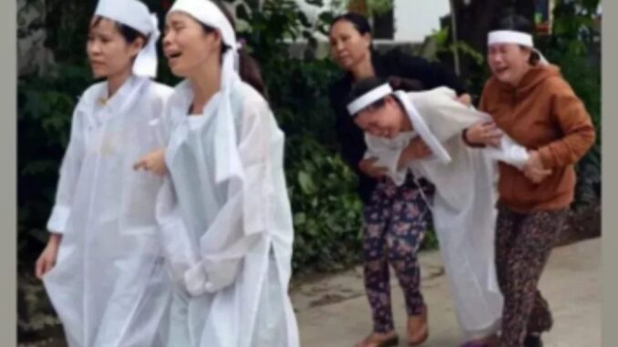 Ra sông Chu chơi, 2 học sinh lớp 6 Ra sông Chu chơi, 2 học sinh lớp 6
