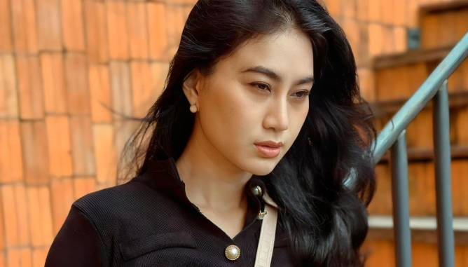 Vào nhà nghỉ ngủ tạm, chồng bỗng cuống cuồng la lớn, hé lộ bí mật số;c Vào nhà nghỉ ngủ tạm, chồng bỗng cuống cuồng la lớn, hé lộ bí mật số;c