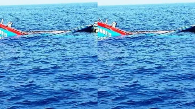 Tàu cá ngư dân Quảng Nam chìm trên biển, 1 người t.ử von.g, 4 người mất tích Tàu cá ngư dân Quảng Nam chìm trên biển, 1 người t.ử von.g, 4 người mất tích