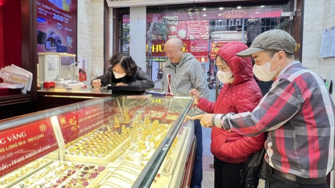 Giá vàng cuối ngày 9/3: Tiếp tục giảm mạnh Giá vàng cuối ngày 9/3: Tiếp tục giảm mạnh