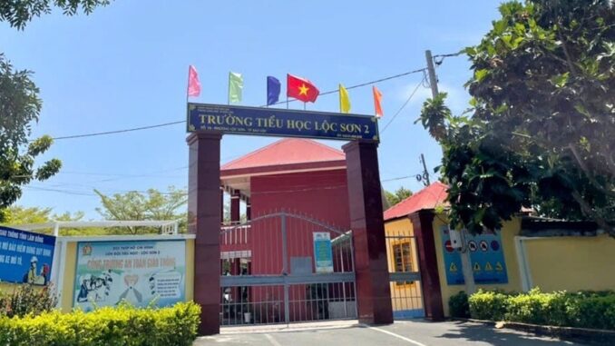 Người phụ nữ bị 'vung tay' chấn động não khi đến trường đón con: Toàn bộ sự việc thế nào Người phụ nữ bị 'vung tay' chấn động não khi đến trường đón con: Toàn bộ sự việc thế nào
