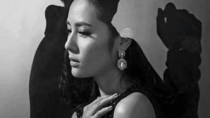 Thấy con gái bị chồng và mẹ chồng đ;á;nh trong lễ cưới, người mẹ nghèo lao tới kéo tay nói câu chấ;n độn;g: ‘Về nhà đi con’ Thấy con gái bị chồng và mẹ chồng đ;á;nh trong lễ cưới, người mẹ nghèo lao tới kéo tay nói câu chấ;n độn;g: ‘Về nhà đi con’