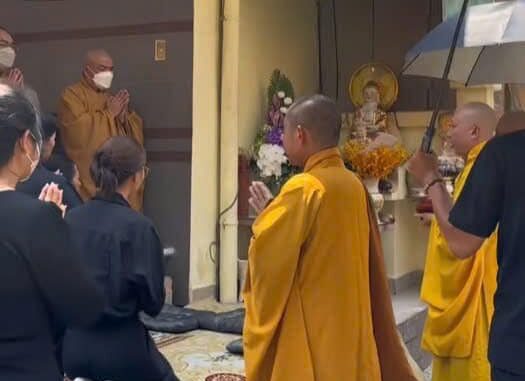 Lễ nhập quan của diễn viên Quý Bình: Vợ và người thân buồn bã, tăng cường thắt chặt an ninh