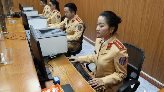 Mẫu giấy phép lái xe mới do Bộ Công an cấp Mẫu giấy phép lái xe mới do Bộ Công an cấp
