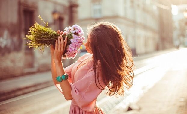 Dù có yêu đến đâu, đàn bà cũng đừng bao giờ vì đối phương mà làm 3 việc Dù có yêu đến đâu, đàn bà cũng đừng bao giờ vì đối phương mà làm 3 việc