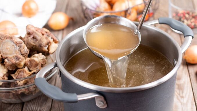 Nước hầm xương nấu phở rất tốt nhưng vẫn tiềm ẩn rủi ro này Nước hầm xương nấu phở rất tốt nhưng vẫn tiềm ẩn rủi ro này