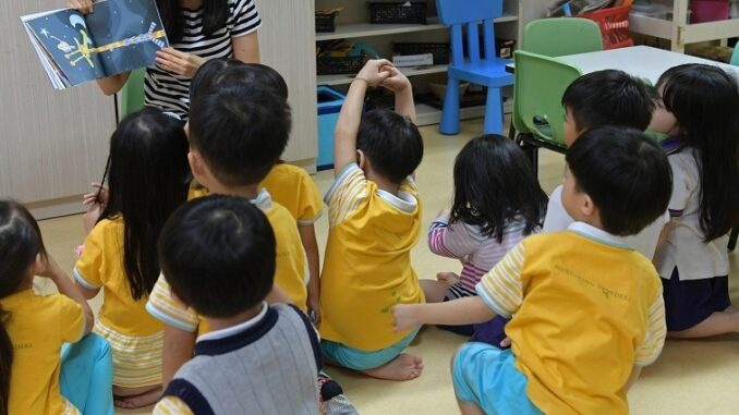 Cô giáo mầm non bất ngờ hỏi vay 105 triệu, người mẹ chỉ đáp 1 câu mà được khen EQ quá cao Cô giáo mầm non bất ngờ hỏi vay 105 triệu, người mẹ chỉ đáp 1 câu mà được khen EQ quá cao