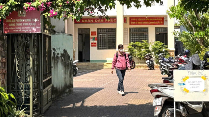 Sau tiếng nổ, 1 phó trưởng công an phường tử vong tại trụ sở Sau tiếng nổ, 1 phó trưởng công an phường tử vong tại trụ sở