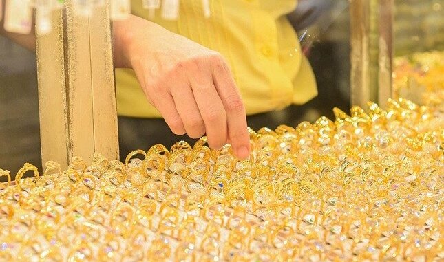 Giá vàng bất ngờ tăng mạnh
