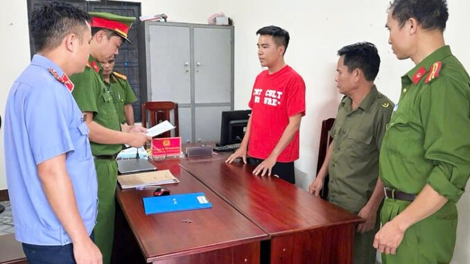 TikToker Dưỡng Dướng Dường từ ‘ảo tưởng quyền lực mạng xã hội’ đến bị bắt giam