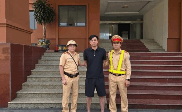 Bắt giữ cặp vợ chồng âm mưu giúp Bùi Đình Khánh bỏ trốn Bắt giữ cặp vợ chồng âm mưu giúp Bùi Đình Khánh bỏ trốn