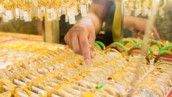 Giá vàng tăng gần 4 triệu chính thức lập kỷ lục mới Giá vàng tăng gần 4 triệu chính thức lập kỷ lục mới