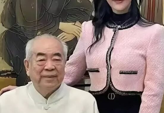 Lấy chồng g;ià để trả n;ợ cho bố, đêm tân hôn, ch;oáng v;áng thấy người bước ra từ nhà tắm, ông là ai ….. Lấy chồng g;ià để trả n;ợ cho bố, đêm tân hôn, ch;oáng v;áng thấy người bước ra từ nhà tắm, ông là ai …..