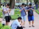 Người thường xuyên đăng bài lên mạng xã hội và người ít đăng: Ai thông minh hơn