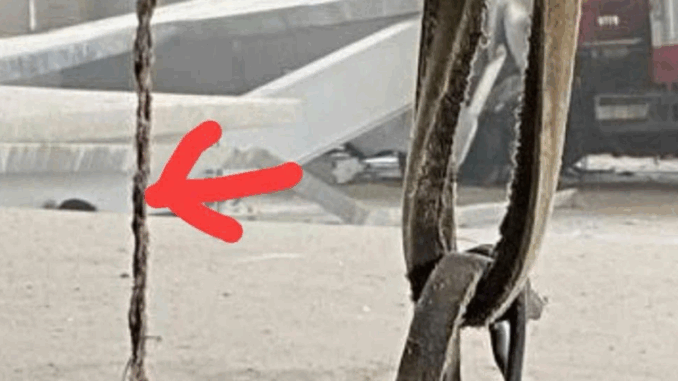 Sập nhà xưởng đang cải tạo, 2 người t:ử vong Sập nhà xưởng đang cải tạo, 2 người t:ử vong