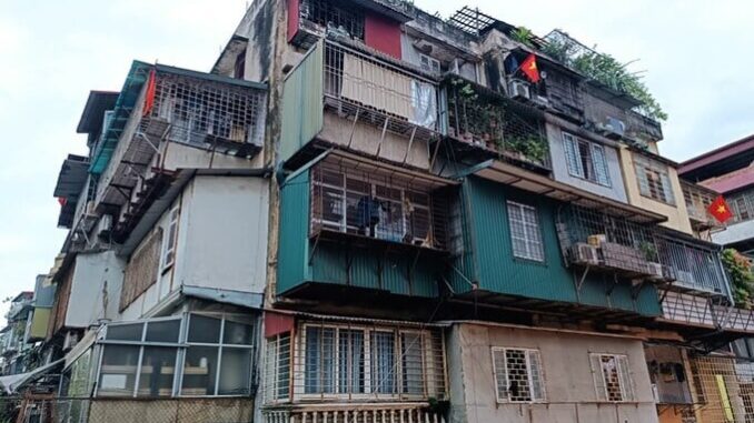 Hà Nội dự kiến “lột xác” một khu tập thể từ 30 chung cư cũ thành hai tòa tháp cao tầng hiện đại Hà Nội dự kiến “lột xác” một khu tập thể từ 30 chung cư cũ thành hai tòa tháp cao tầng hiện đại