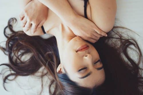 Đàn ông chạm môi vào 5 điểm ‘bẩn’ này của phụ nữ, chứng tỏ đã yêu đến phát nghiện Đàn ông chạm môi vào 5 điểm ‘bẩn’ này của phụ nữ, chứng tỏ đã yêu đến phát nghiện