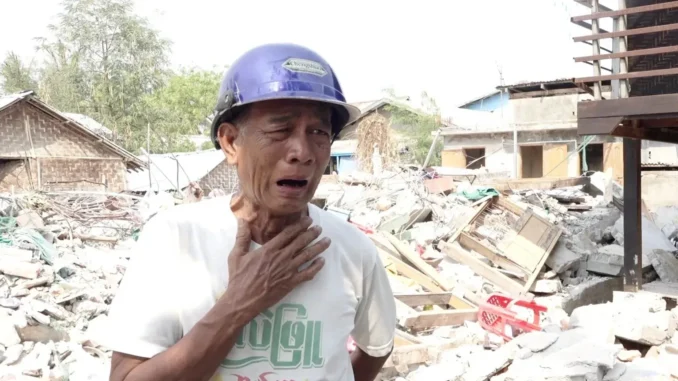 Động đất Myanmar: Hàng chục trẻ bị vùi lấp trong trường mẫu giáo, phụ huynh g:ào kh:óc gọi tên con suốt đêm giữa đống đổ nát Động đất Myanmar: Hàng chục trẻ bị vùi lấp trong trường mẫu giáo, phụ huynh g:ào kh:óc gọi tên con suốt đêm giữa đống đổ nát