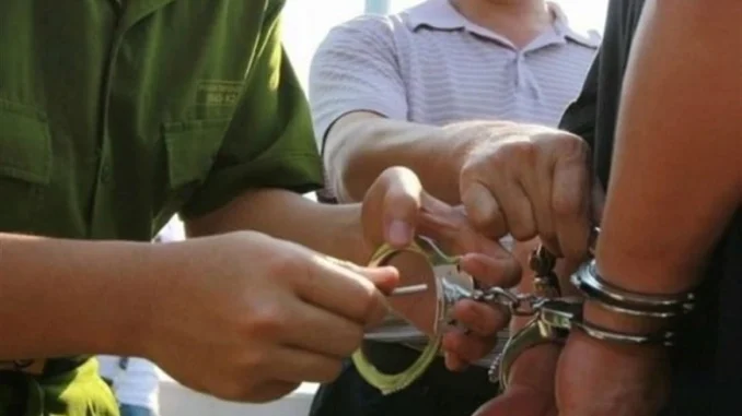 Bắt giám đốc, phó giám đốc bảo hiểm xã hội huyện