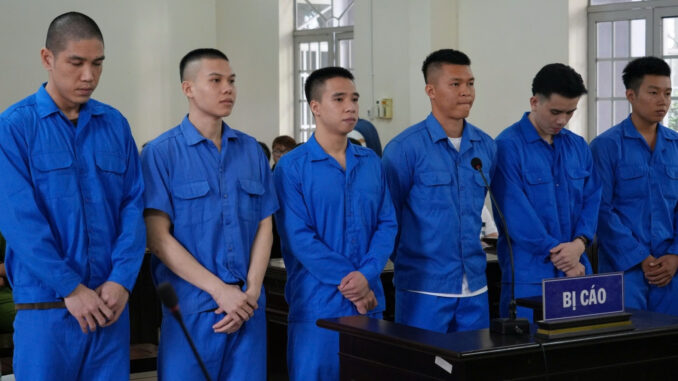 6 cựu cầu thủ bóng đá Bà Rịa - Vũng Tàu bán độ và cá độ như thế nào? 6 cựu cầu thủ bóng đá Bà Rịa - Vũng Tàu bán độ và cá độ như thế nào?