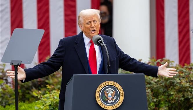 Tổng thống Trump gia tăng áp lực, hối thúc Trung Quốc khởi động tiến trình đàm phán