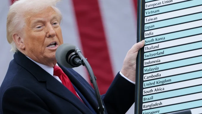 Ông Trump tuyên bố sẽ áp thêm thuế 50% với Trung Quốc Ông Trump tuyên bố sẽ áp thêm thuế 50% với Trung Quốc