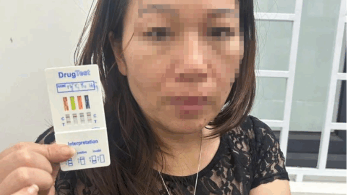 Người phụ nữ U50 ‘b: a: y l: ă: c’ cùng 2 th:anh n:iên trong phòng tr:ọ Người phụ nữ U50 ‘b: a: y l: ă: c’ cùng 2 th:anh n:iên trong phòng tr:ọ