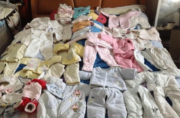 3 lý do không nên cho con nhỏ mặc lại quần áo cũ của người khác 3 lý do không nên cho con nhỏ mặc lại quần áo cũ của người khác