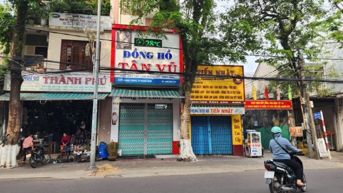Công an ráo riết truy tìm nhóm chém chết người ở Quảng Ngãi lúc 3h sáng Công an ráo riết truy tìm nhóm chém chết người ở Quảng Ngãi lúc 3h sáng