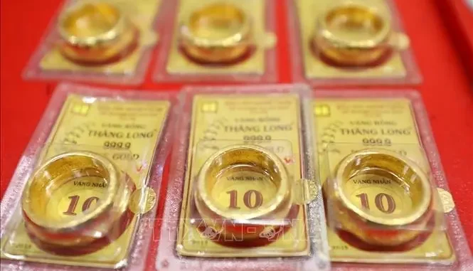 Giá vàng 28-4: Giảm mạnh Giá vàng 28-4: Giảm mạnh