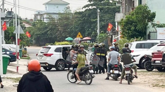 Pha nghẹt thở trong vụ giải cứu con tin ở Bình Dương Pha nghẹt thở trong vụ giải cứu con tin ở Bình Dương