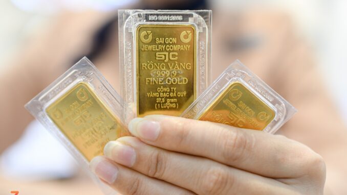 Giá vàng miếng chính thức lên ngôi: Vượt 111 triệu đồng/lượng, tăng thêm 3 triệu chỉ trong 1 buổi sáng Giá vàng miếng chính thức lên ngôi: Vượt 111 triệu đồng/lượng, tăng thêm 3 triệu chỉ trong 1 buổi sáng
