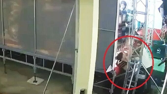 Nam sinh bị điện giật tử vong khi diễn văn nghệ ở trường