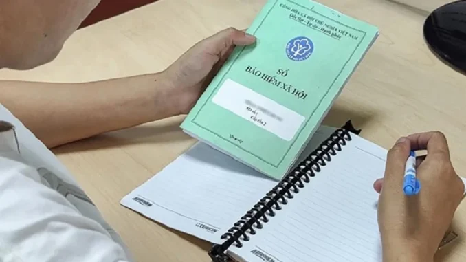 Cả nước đổi sang sổ bảo hiểm xã hội điện tử, những ai vẫn dùng sổ giấy cần làm ngay điều này trước khi “m;;ất sạch” Cả nước đổi sang sổ bảo hiểm xã hội điện tử, những ai vẫn dùng sổ giấy cần làm ngay điều này trước khi “m;;ất sạch”