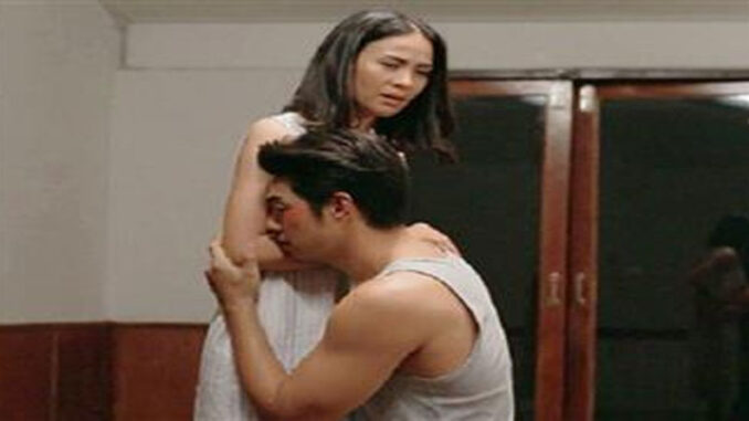 Con gái 18 tuổi “bầu hoang” bị cả làng dè bỉu, 5 năm sau cha đứa trẻ đến nhận con, danh tính khiến bà ngoại sốc Con gái 18 tuổi “bầu hoang” bị cả làng dè bỉu, 5 năm sau cha đứa trẻ đến nhận con, danh tính khiến bà ngoại sốc