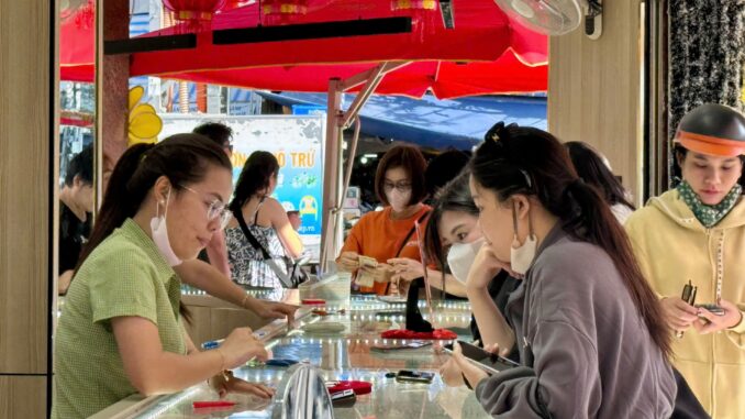 Giá vàng hôm nay 11/4/2025: Giá vàng trong nước và thế giới tăng kỷ lục sát đỉnh 104 triệu đồng/lượng Giá vàng hôm nay 11/4/2025: Giá vàng trong nước và thế giới tăng kỷ lục sát đỉnh 104 triệu đồng/lượng