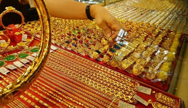 Cảnh giác thủ đoạn đánh tráo vàng thật thành vàng giả, lừa đảo hàng loạt hiệu vàng Cảnh giác thủ đoạn đánh tráo vàng thật thành vàng giả, lừa đảo hàng loạt hiệu vàng
