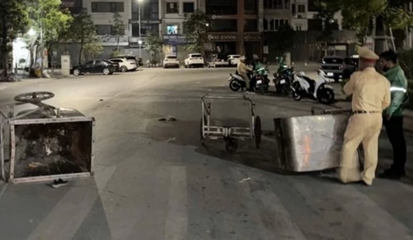 Truy tìm lái xe máy đâm tử vong nữ công nhân môi trường Truy tìm lái xe máy đâm tử vong nữ công nhân môi trường