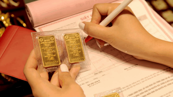 NÓNG: Giá vàng tăng cao kỷ lục NÓNG: Giá vàng tăng cao kỷ lục