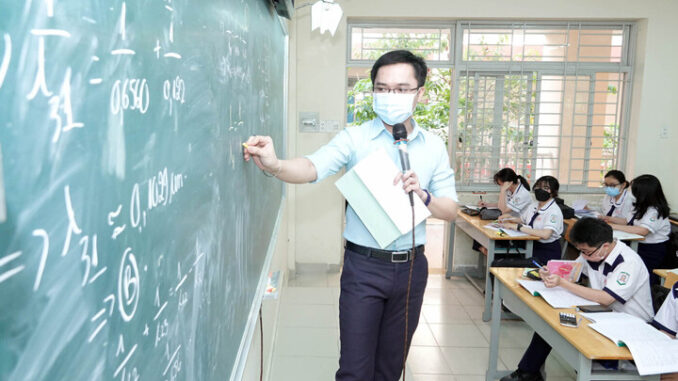 Xin chúc mừng điều chỉnh thời gian dạy học của giáo viên, ai cũng bật khóc vì sung sướng Xin chúc mừng điều chỉnh thời gian dạy học của giáo viên, ai cũng bật khóc vì sung sướng