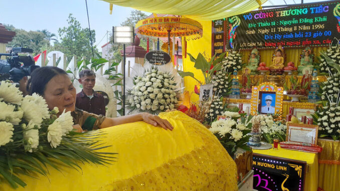 Đám cưới dang dở của thiếu tá công an hy sinh khi bắt tội phạm ma túy Đám cưới dang dở của thiếu tá công an hy sinh khi bắt tội phạm ma túy
