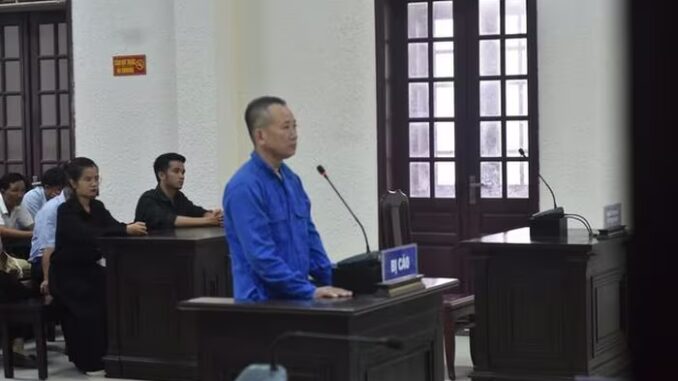 Tuyên tử hình người đâm chết 2 người trong quán karaoke vì ghen tuông Tuyên tử hình người đâm chết 2 người trong quán karaoke vì ghen tuông